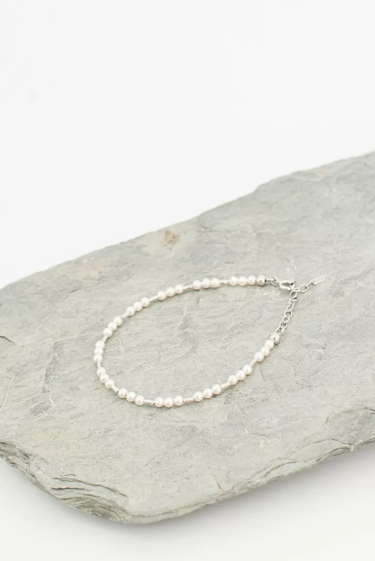 Women Olive Clothing Annabelle Tiny Pearl Bracelet, Sterling Silver