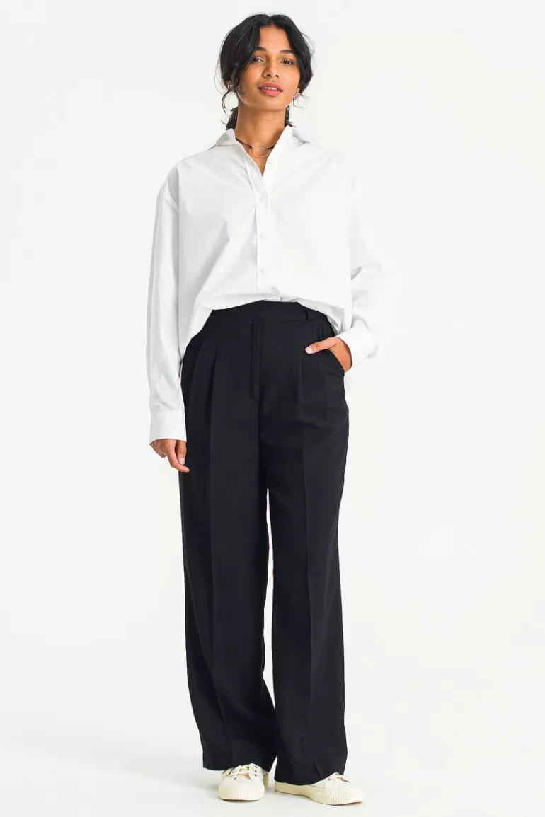 Women Olive Clothing Hana Pintuck Slacks, Black