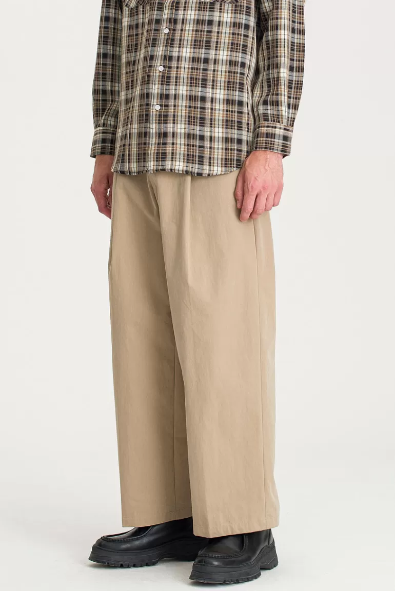 Men Olive Clothing Menswear | Dio Pintuck Banding Pants, Beige