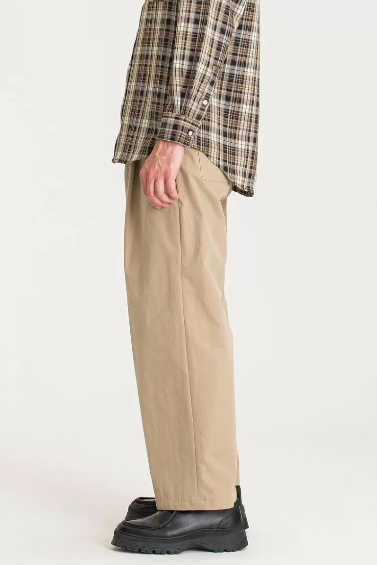 Men Olive Clothing Menswear | Dio Pintuck Banding Pants, Beige