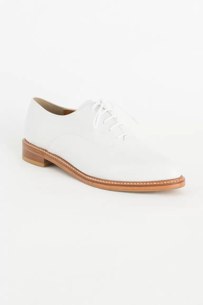 Women Olive Clothing Pointed Oxford Shoes, White